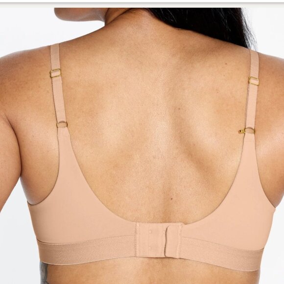Seamless Tan Bra - Picture 2 of 6